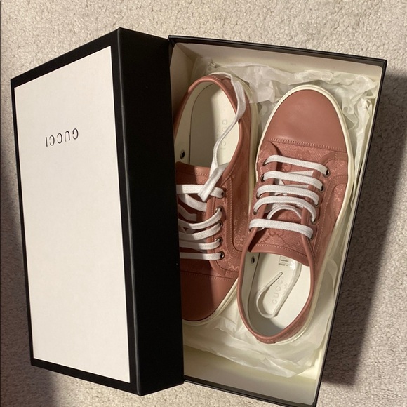 Gucci Rose-Toned Casual Sneakers
